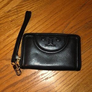Black Tory Burch Wrislet/Wallet